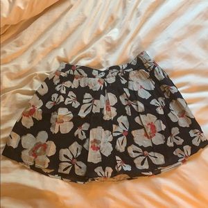 Gap skirt
